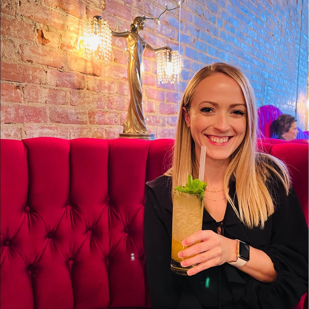 Meet your Posher, Ashley